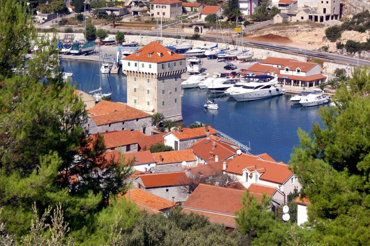 Apartments With A Parking Space Marina, Trogir - 11554 Exterior photo