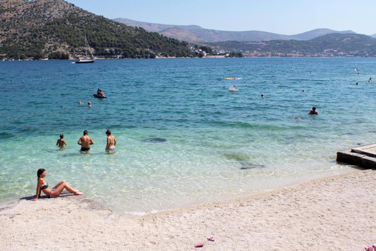 Apartments With A Parking Space Marina, Trogir - 11554 Exterior photo