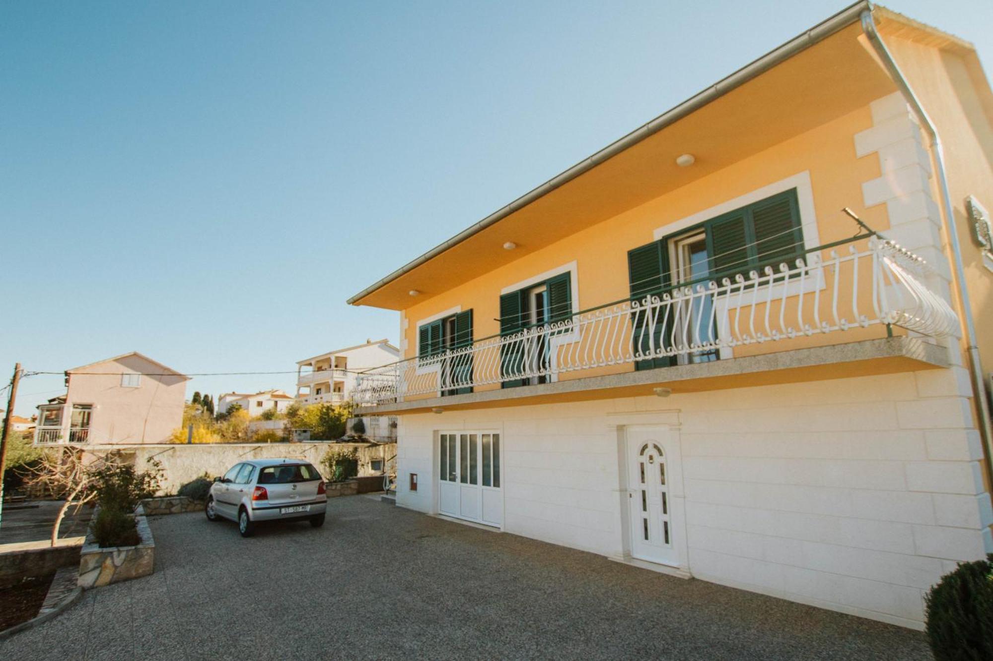 Apartments With A Parking Space Marina, Trogir - 11554 Exterior photo