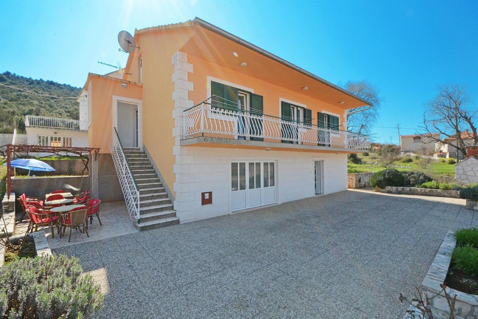 Apartments With A Parking Space Marina, Trogir - 11554 Exterior photo